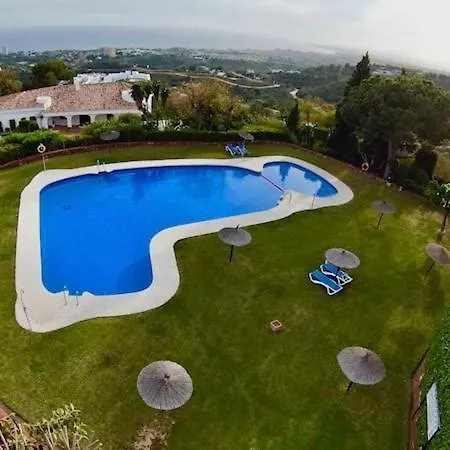 Views, Comfort And Location דירה